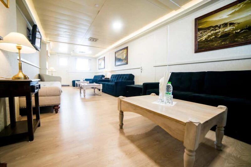 Athens: VIP Swimming Cruise to three islands - The Downsides to Consider