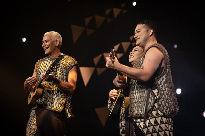 'Auana by Cirque du Soleil at the Waikiki Beachcomber Hotel - What is Auana by Cirque du Soleil?