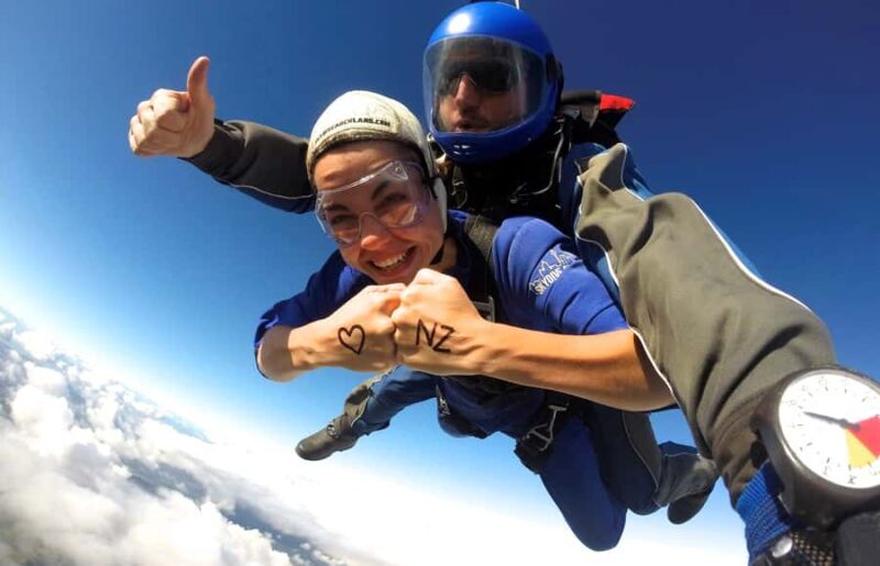 Auckland: 13000, 16000, or 18000-Foot Tandem Skydive - What to Expect from Your Auckland Skydive