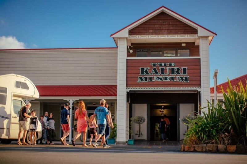 Auckland: 2-Day Bay of Islands Small Group Tour with Cruise - FAQ