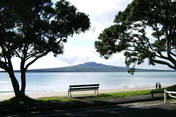 Auckland City Small-Group Morning Discovery Tour - Key Points
