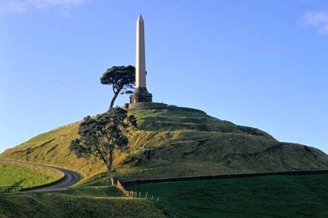 Auckland City Volcano & Scenic Highlights Tour - Auckland Domain and Mount Eden
