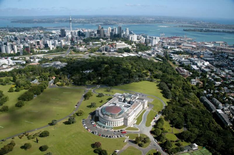Auckland: Guided Small Group City Discovery Tour - Panoramic Views from Mount Victoria