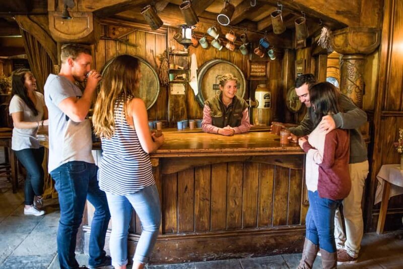 Auckland: Hobbiton Movie Set Tour with Lunch - Lunch: A Buffet Feast in Middle-earth