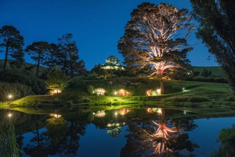 Auckland: Hobbiton & Waitomo Glow Worm Caves Private Tour - The Value of This Tour