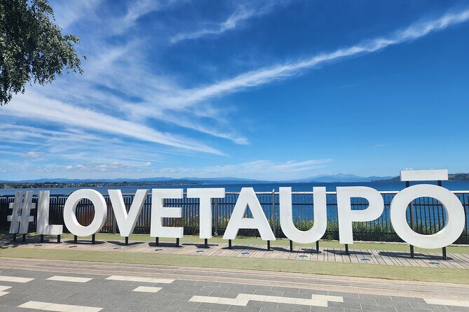 Auckland: Rotorua, Taupo, Waiotapu & Huka Falls Private Trip - Exploring the Highlights of the Tour