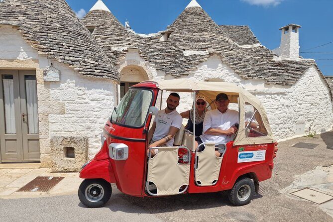 Audio Tour Alberobello with Bee Calessino/ e-Vespa /Fiat Mickey Mouse - A Closer Look at the Tour