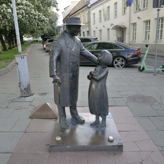 Audio Tour of the South Part of the Vilnius Old Town - How Does It Compare in Terms of Value?