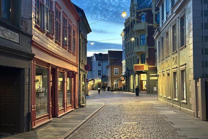 Audio Walking Tour in Bergen Famous Ghosts Location - Bergen Cathedral (Domkirken)