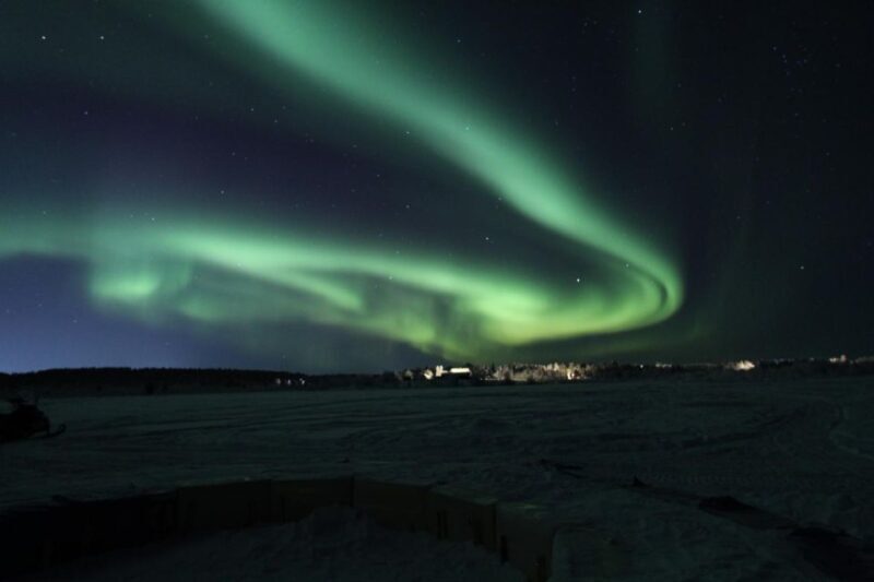 Aurora Hunt on Snowmobile - small groups - Exploring Arctic Landscapes