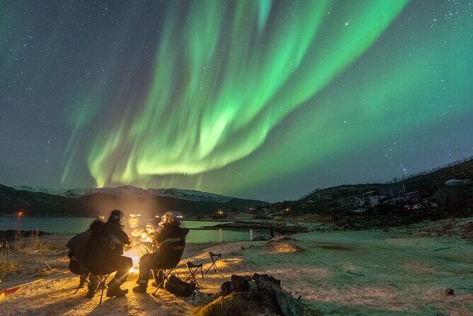 Aurora Hunt with the campfire and professional photographer - What to Expect from This Tromso Aurora Hunt