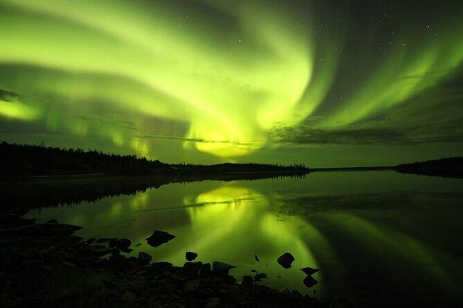 Aurora Hunting Tours - An Honest Look at Aurora Hunting Tours in Yellowknife