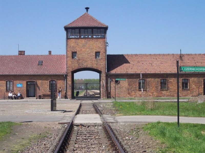 Auschwitz-Birkenau and Krakow Private Car Trip from Katowice - Final Thoughts