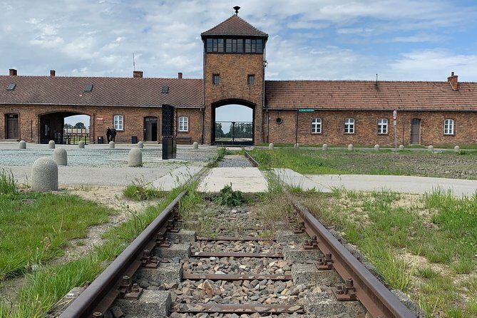 Auschwitz-Birkenau Guided Tour From Krakow - Who Is This Tour Best For?