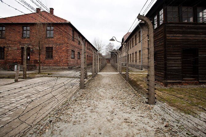 Auschwitz-Birkenau & Salt Mine Day tour - FAQ