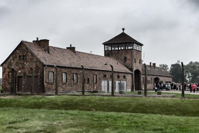 Auschwitz & Birkenau Small Group Live Guided Tour with Hotel Pick Up Transport - Honest Review of the Auschwitz & Birkenau Small Group Guided Tour with Hotel Pick Up