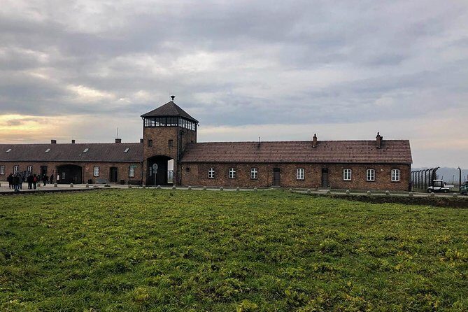 Auschwitz - Birkenau Tour with Private Transport from Krakow - What the Tour Offers: A Closer Look