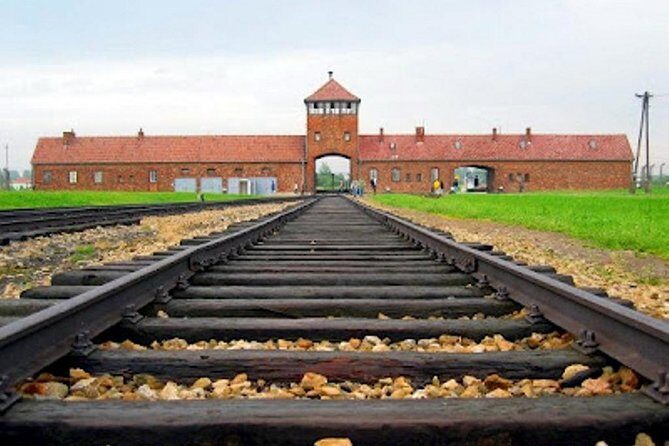Auschwitz Trip From Krakow - English Speaking Guided Tour - The Value of This Tour