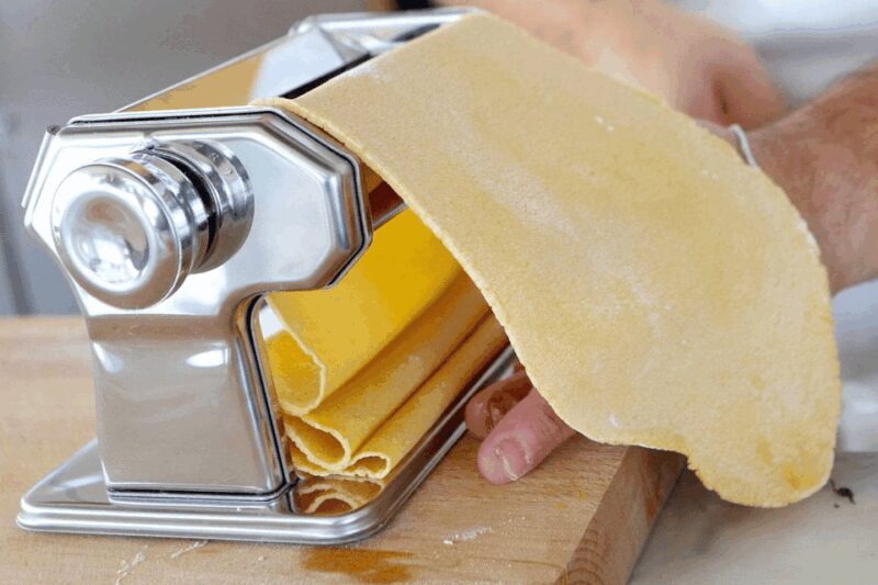 Austin: Master the Art of Colossal Shrimp Alfredo Pasta - Who Should Sign Up?