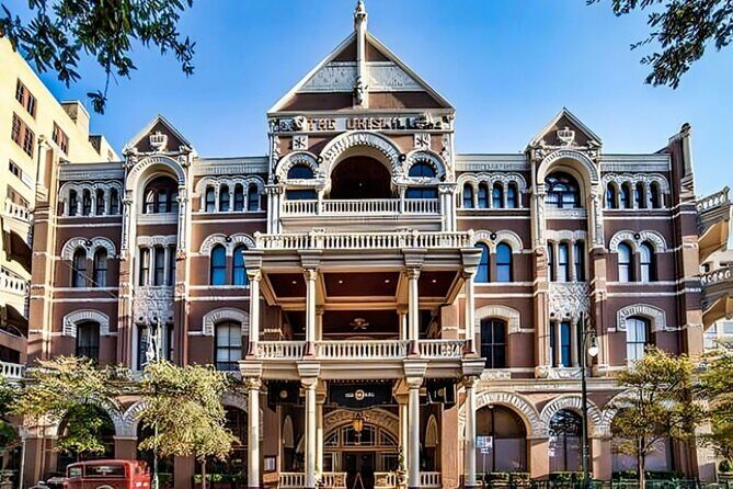 Austin's Must See Sights Guided Private Walking Tour - Key Points