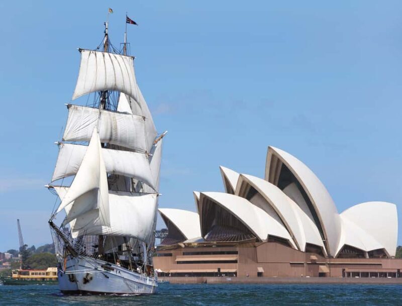 Australia Day: Tall Ships Soren Larsen Dinner & Fireworks - Key Points
