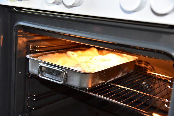 Austrian Apple Strudel Cooking Class including Lunch in Salzburg - Key Points