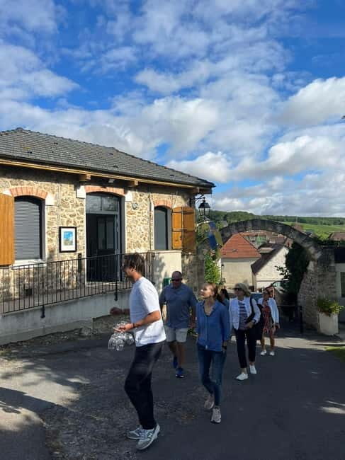 Authentic Champagne Tour: 3 vineyards, 10 Tastings & Lunch - Why We Love This Tour