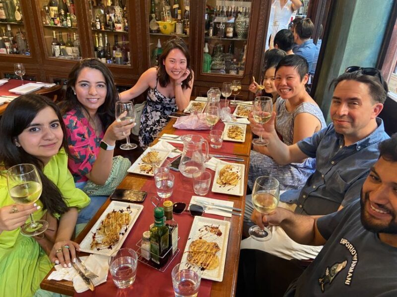 Authentic Flamenco Show & Tapas Tour in Granada - An Evening of Flavour and Flamenco in Granada