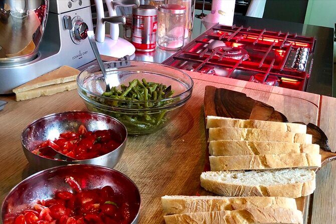 Authentic Italian Dinner in Cozy Canal Home in Amsterdam - Who Should Consider This Experience?