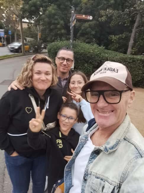 Authentic private tour of Barcelona in French - Practical Details and What to Expect