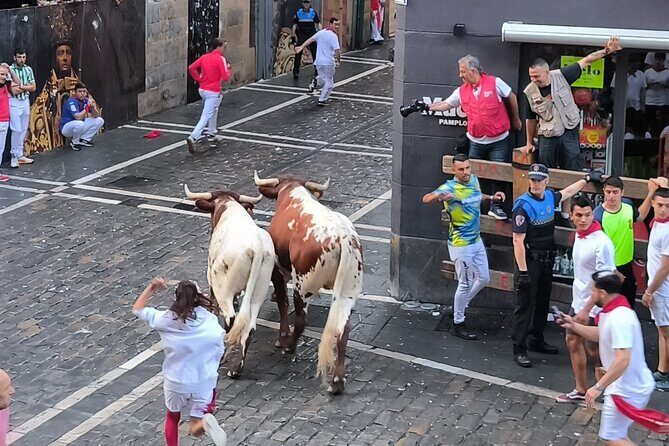 Authentic San Fermín experience with balcony and buffet breakfast. - The Overall Experience: Who Will Love It?