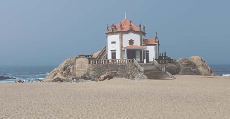 Aveiro, Costa Nova : Unique Daytrip from Porto - A Stroll Through Aveiro: The Venice of Portugal