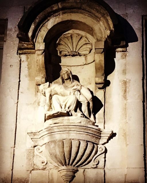 Avignon: Emblematic Squares Tour - Who Should Consider This Tour?