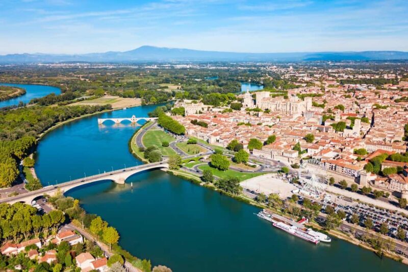 Avignon: Private 2-Hour Intro City Walk with Local Guide - What to Expect on the Day