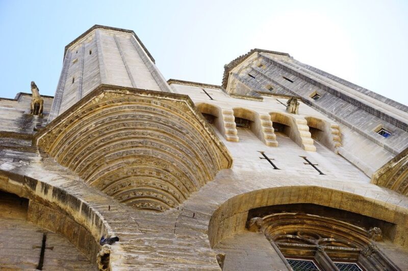 Avignon: Private Walking Tour  Discover History & Heritage - The Experience for Different Types of Travelers