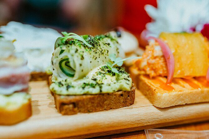 Award-Winning Prague Evening Old Town Food and Drink Tour - A Deep Dive into the Prague Old Town Food & Drink Tour