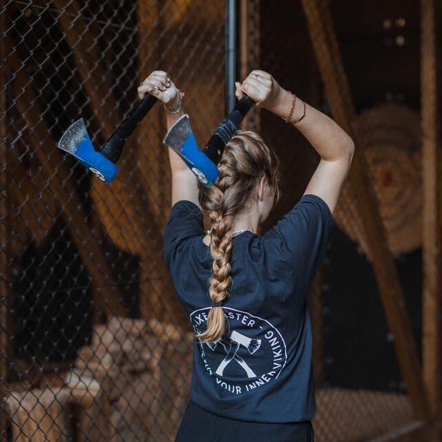 AXE THROWING EXPERIENCE IN ANTWERP - Key Points