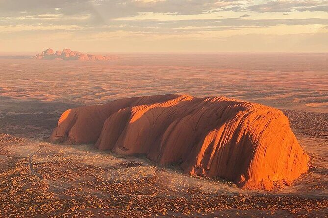 Ayers Rock Scenic Plane Flight: Desert Explorer - An In-Depth Review of the Experience