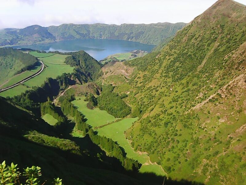 Azores Guided Tour to Volcano and Crater of Sete Cidades - The Journey Begins: From Pineapples to Volcanoes