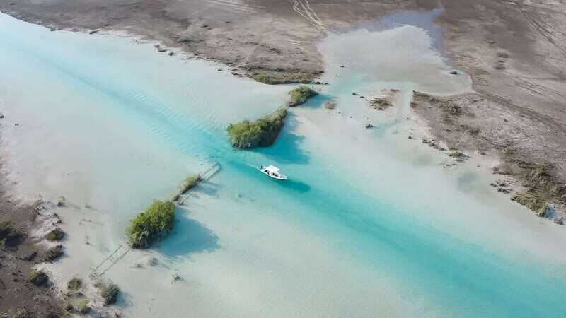 Bacalar: 3 Hour Boat Trip with Swimming & Drinks - What the Reviews Reveal