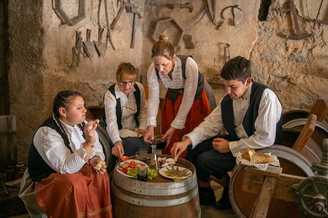 Back to the Roots - Ancient Island Interactive Experience - What Is the Back to the Roots Experience?