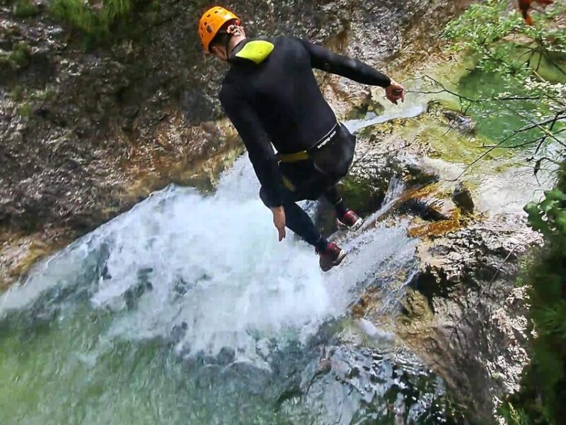 Bad Goisern: Canyoning tour for beginners and advanced participants in the Salzkammergut - The Sum Up: Who Should Consider This Canyoning Tour?