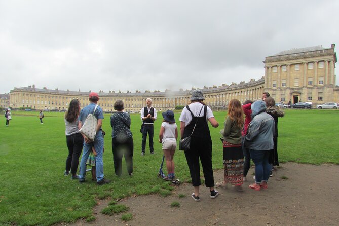Bad of Bath fun Walking Tour of Bath - Meeting Point at Abbey Churchyard (And Why It’s Convenient)