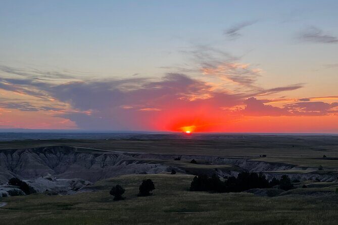 Badlands Sunset & Wildlife: Nature's Evening Glow - Stop 5: Badlands Wall