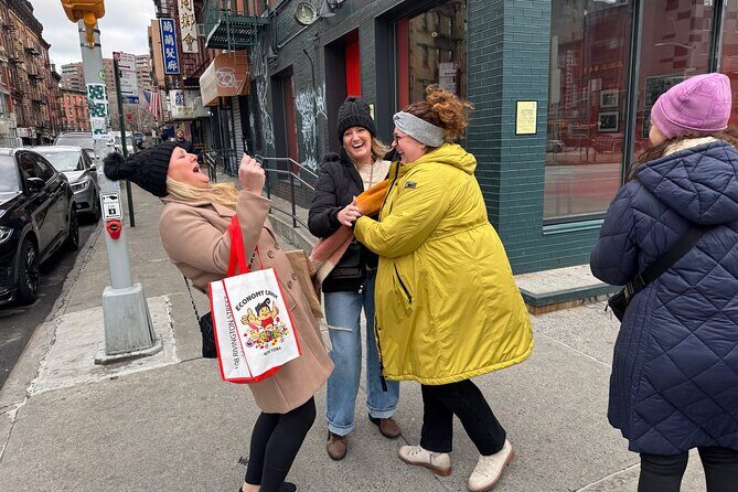 Bagels, Dumplings, Pizza, & Tacos: A New York Food Crawl - A Detailed Look at the NYC Food Crawl Experience