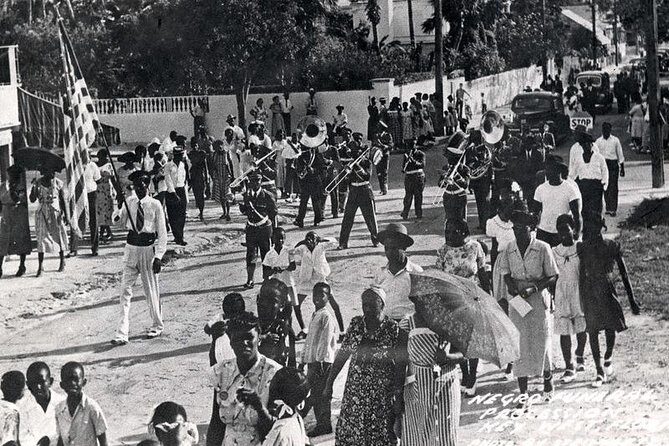 Bahama Village Walking Tour - Key Points