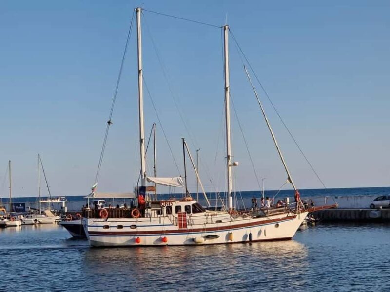 Balchik: Boat Cruise with Lunch and Drinks - Key Points