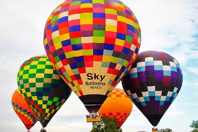 Balloon adventure: transfer+breakfast in the cave+guided pyramids - Who Should Book This Tour?