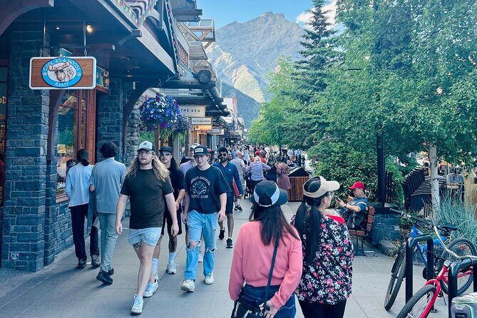 Banff and Yoho Lakes with Takakkaw Falls Group Tour - Emerald Lake: A Hidden Gem in Yoho