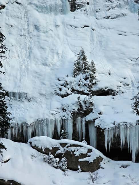 Banff and Yoho Winter Wonderland Private Tour - FAQs